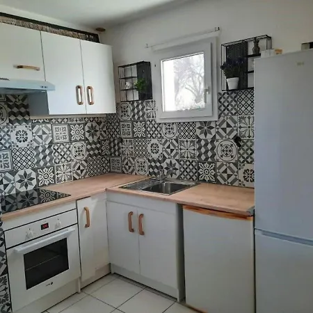 Appartement Vendres, 2 Pieces, 6 Personnes - Fr-1-701-3 *